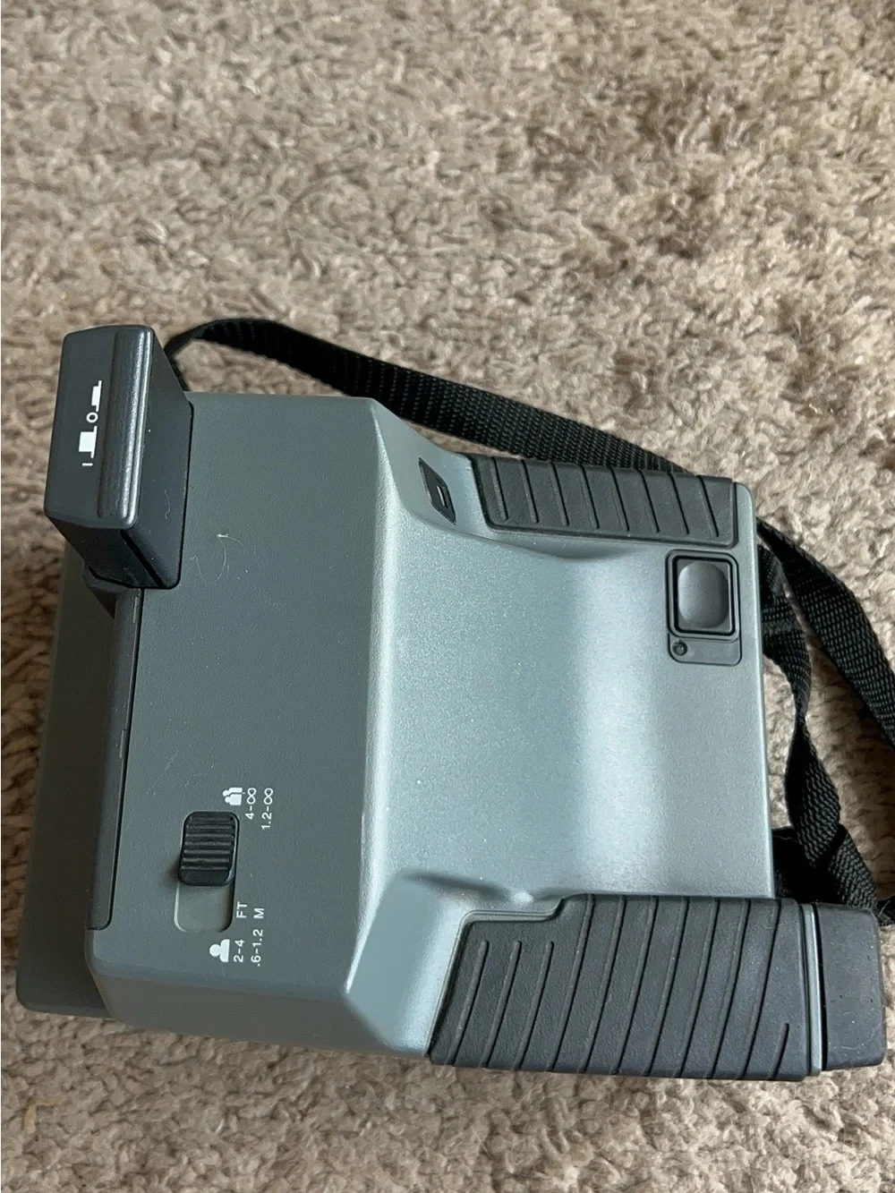 Vintage Polaroid impulse Instant Camera - Black  - no issues